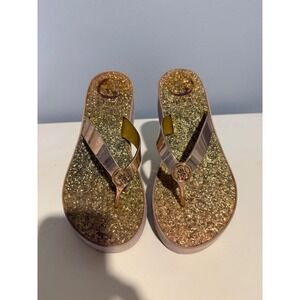 Guess Womens Gold Glitter Platform Flip Flops Gold Logo Wedge Sandals Size 8